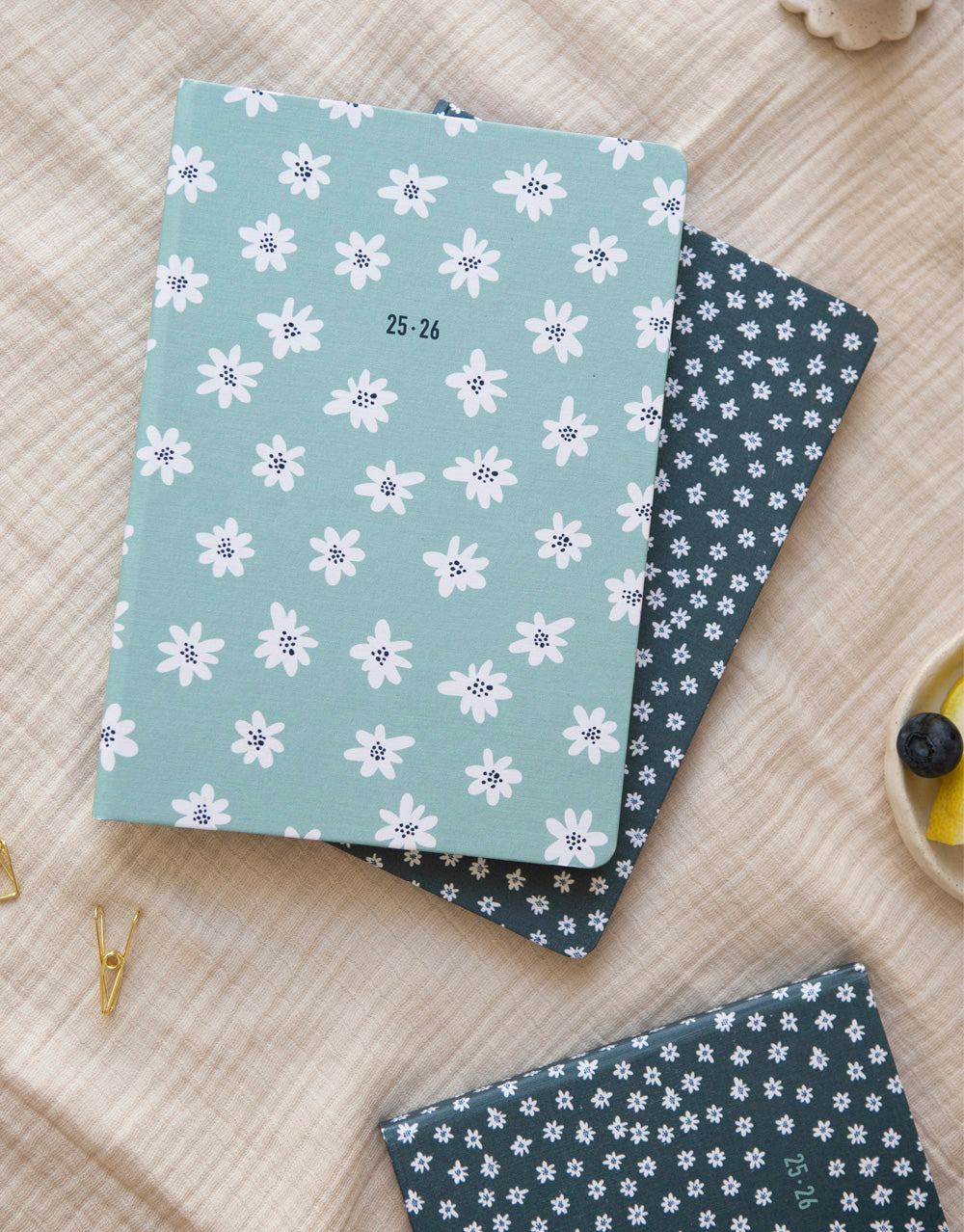 Letts Daisies Planner 2025-2026 #color_daisies-mint